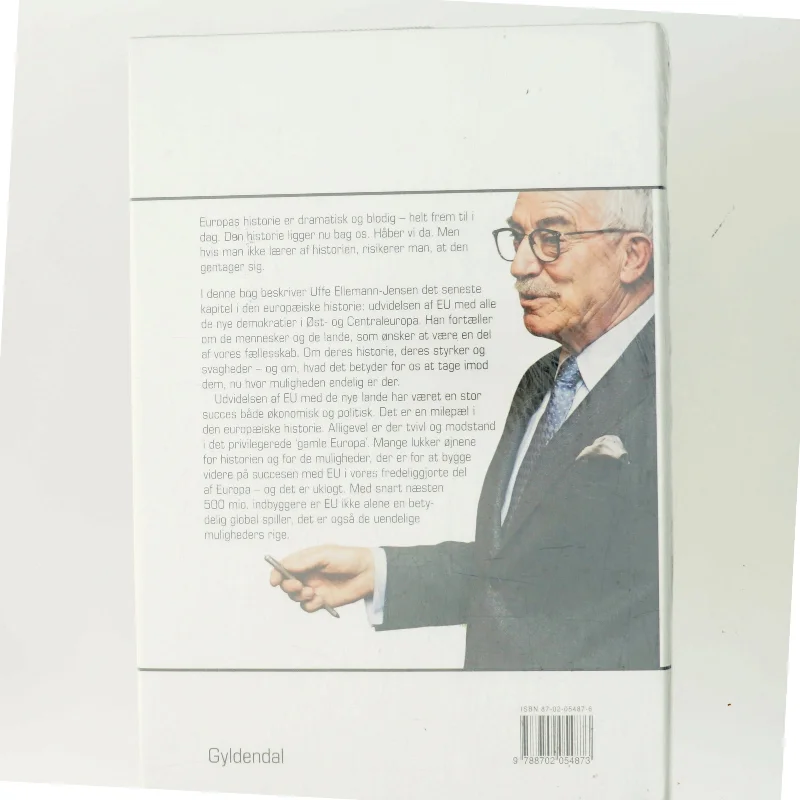 Det lysner i øst : vejen til et helt Europa af Uffe Ellemann-Jensen (Bog)