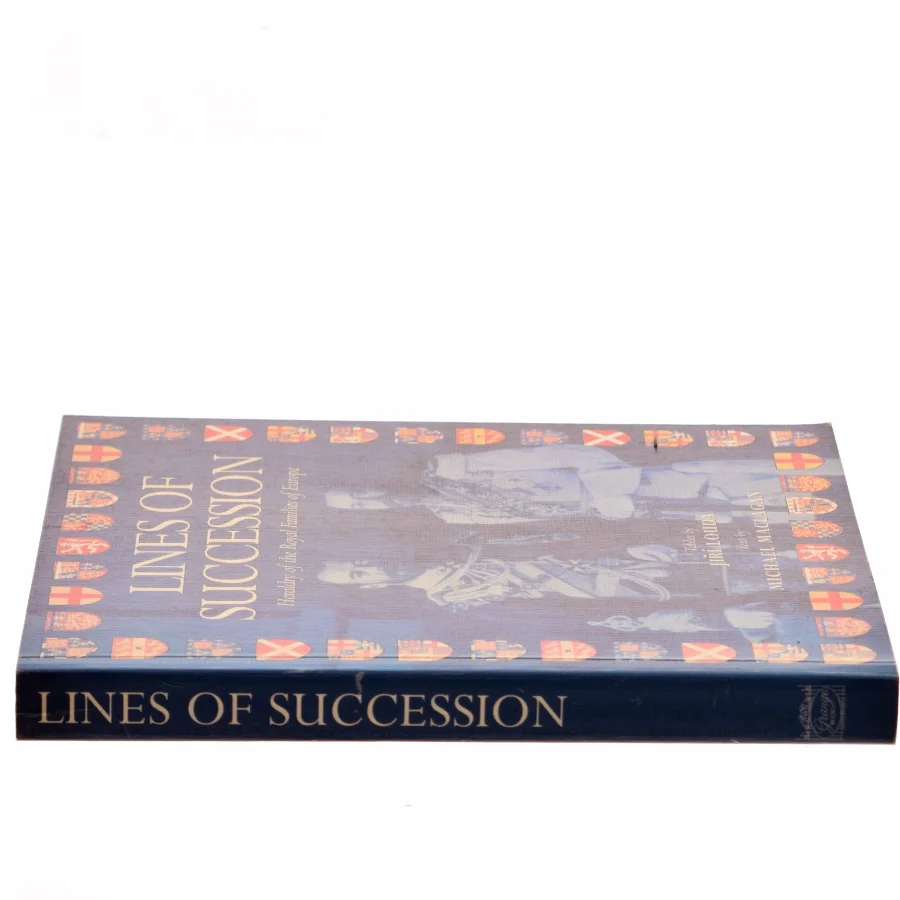 Lines of succession : heraldry of the royal families of Europe (Bog)