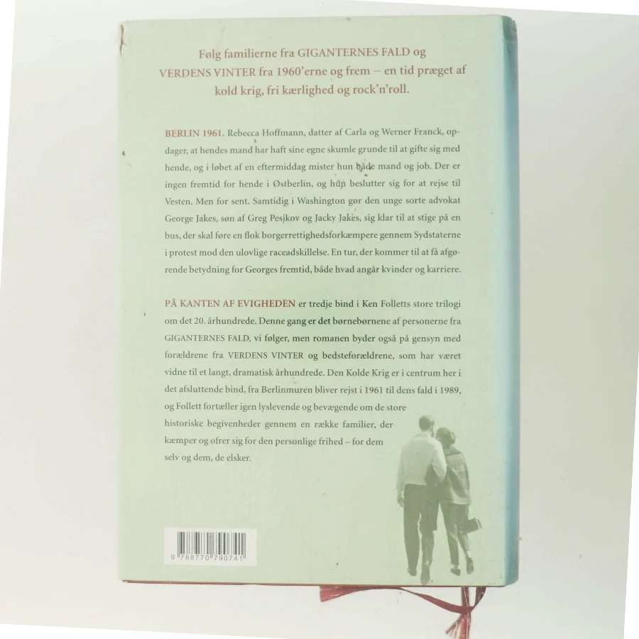 Britain and America - Tradition and Change af Ken Follett (Bog)