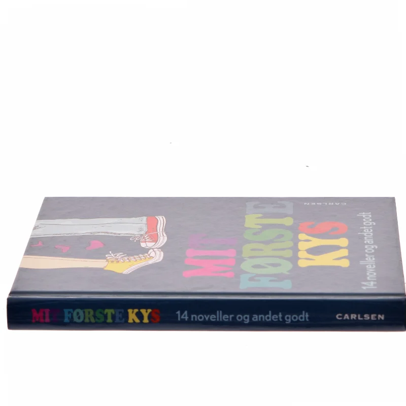 Mit første kys af Johanne Algren (Bog) fra Carlsen