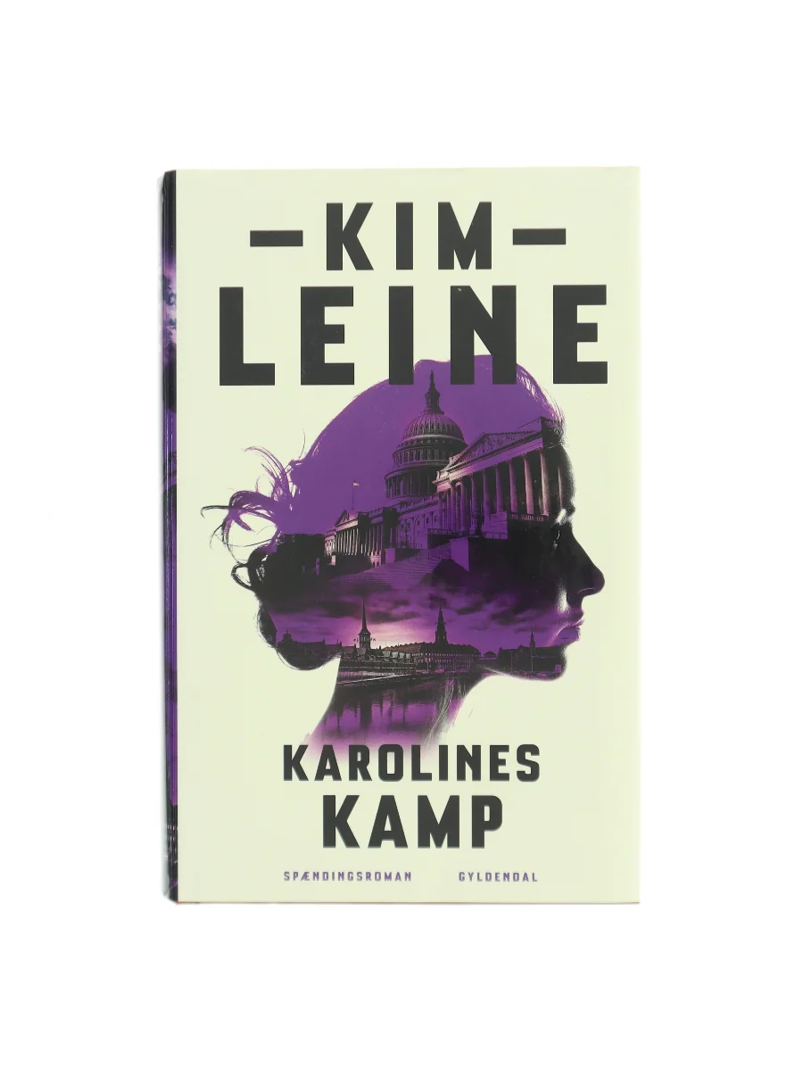 Forsiden af Karolines kamp af Kim Leine