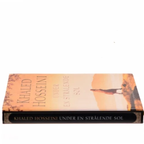 Under En Strålende Sol af Khaled Hosseini (Bog)