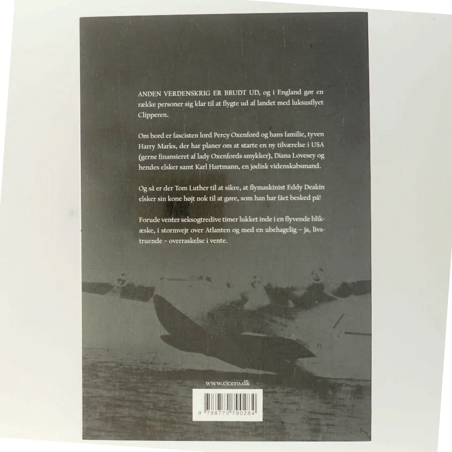 Nat over havet af Ken Follett (Bog)