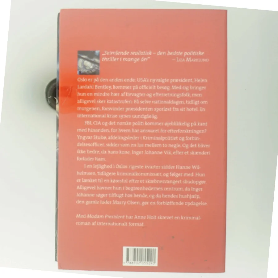 Madam President af Anne Holt (Bog)