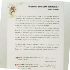 Luftkastellet Der Blev Spraengt (af Stieg Larsson) [Imported] [Paperback] (Danish) (Millennium, 3. Bind) af Stieg Larsson (Bog)