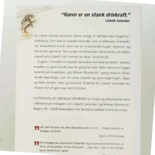 Luftkastellet Der Blev Spraengt (af Stieg Larsson) [Imported] [Paperback] (Danish) (Millennium, 3. Bind) af Stieg Larsson (Bog)