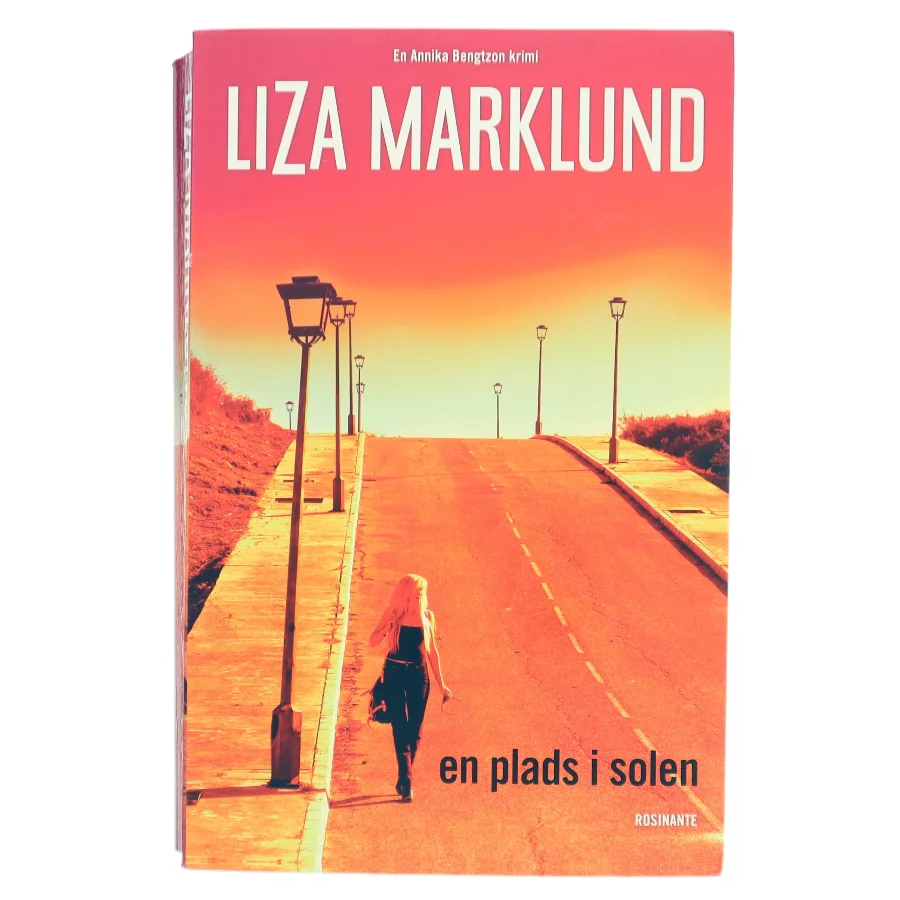 En Plads I Solen af Liza Marklund (Bog)