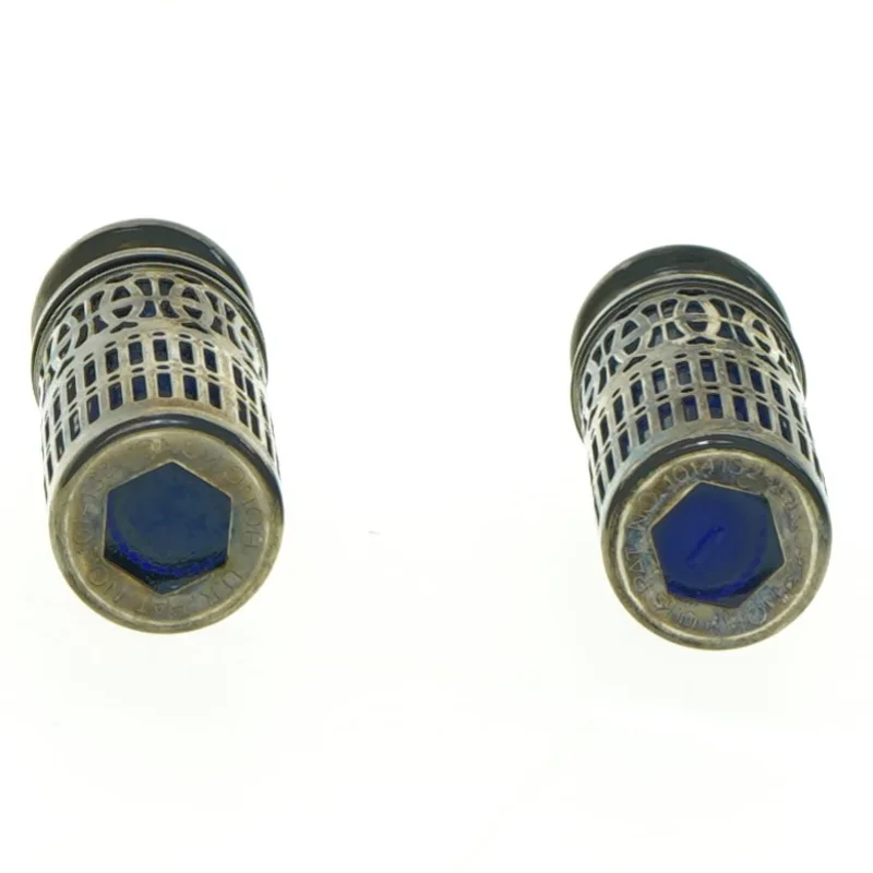 Par af salt- og peberbøsser (str. 7 x 2,5 cm)