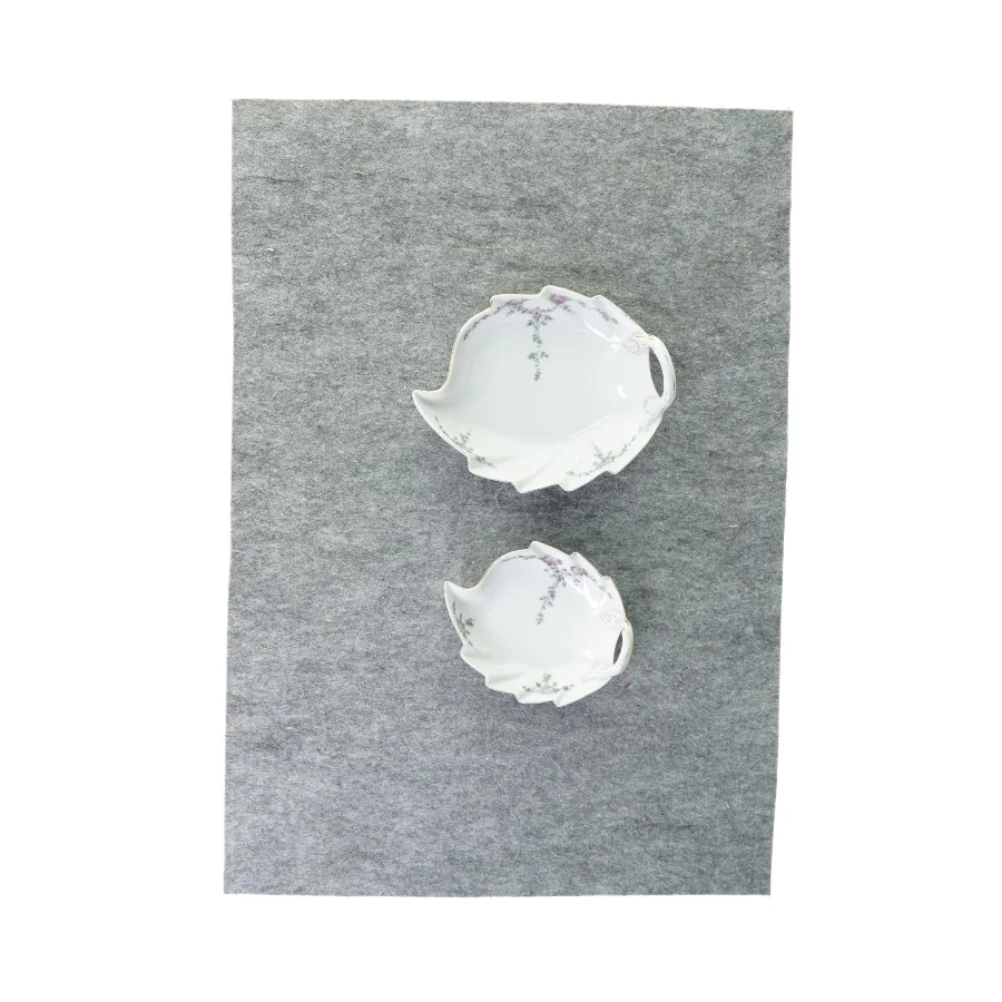 2 små fade fra Bavaria (str. 15 x 11 x 2 cm 18 x 15 x 3 cm)