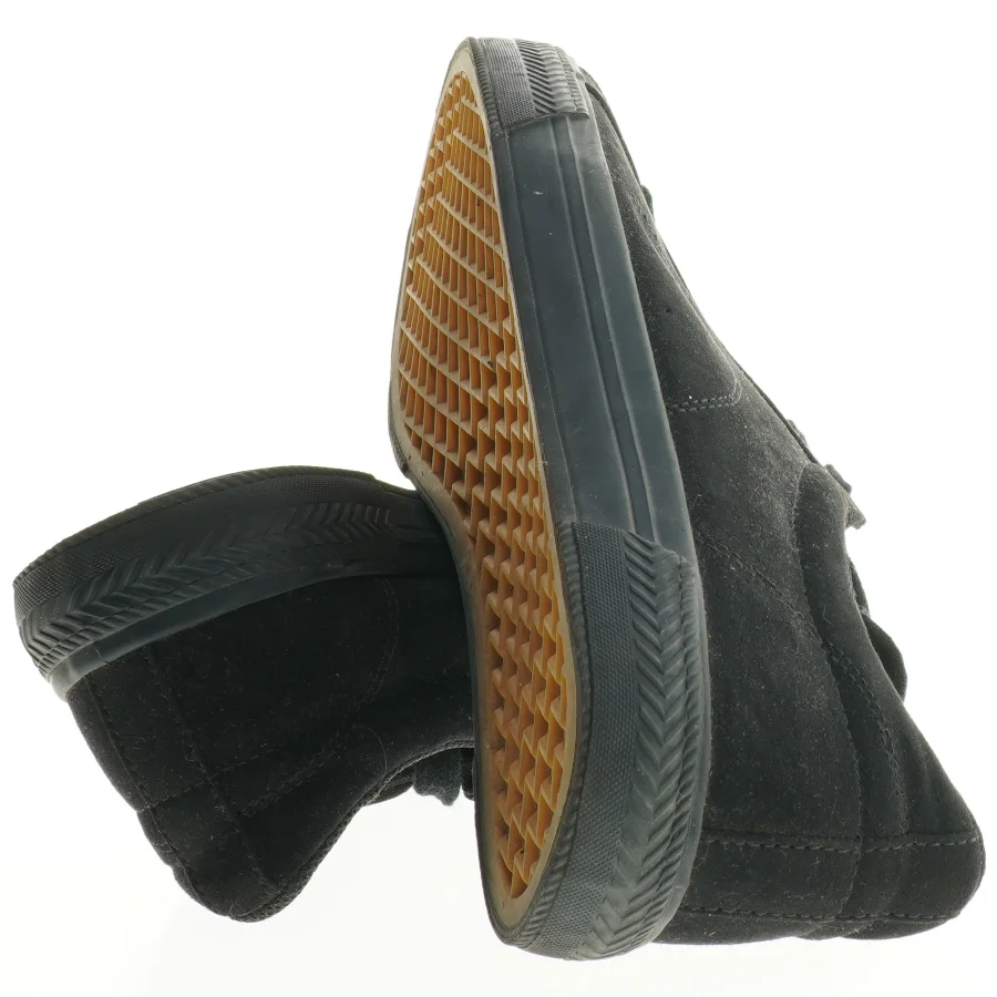 Sorte sneakers (str. 44)