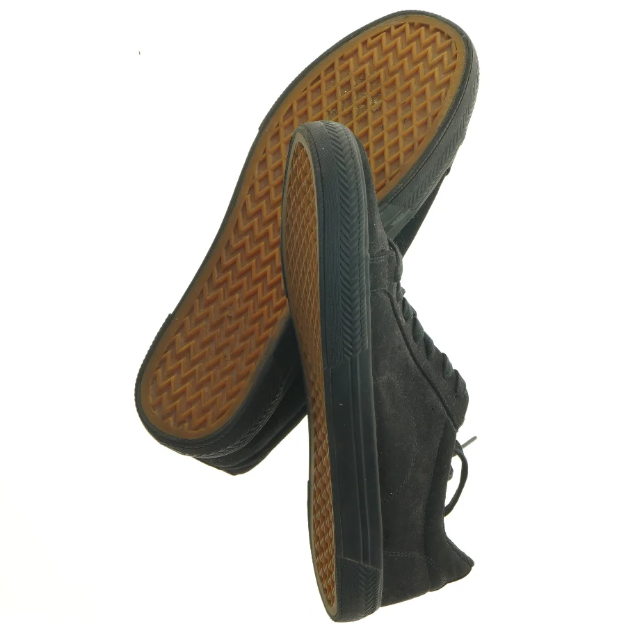 Sorte sneakers (str. 44)