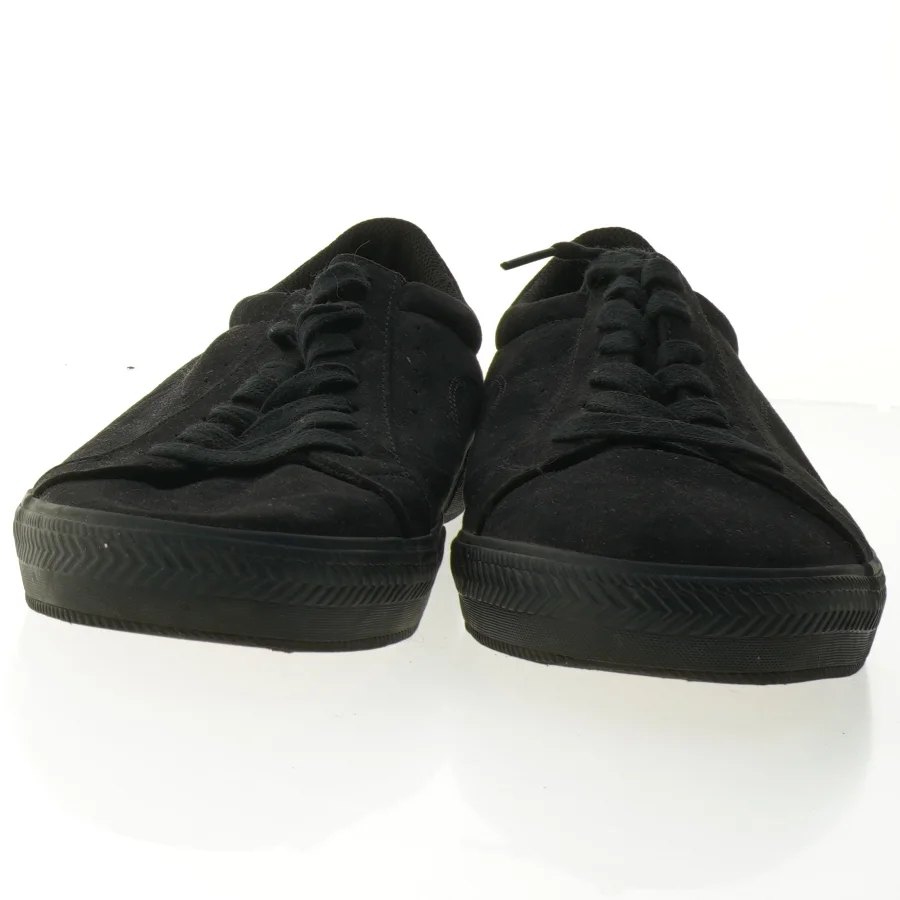 Sorte sneakers (str. 44)