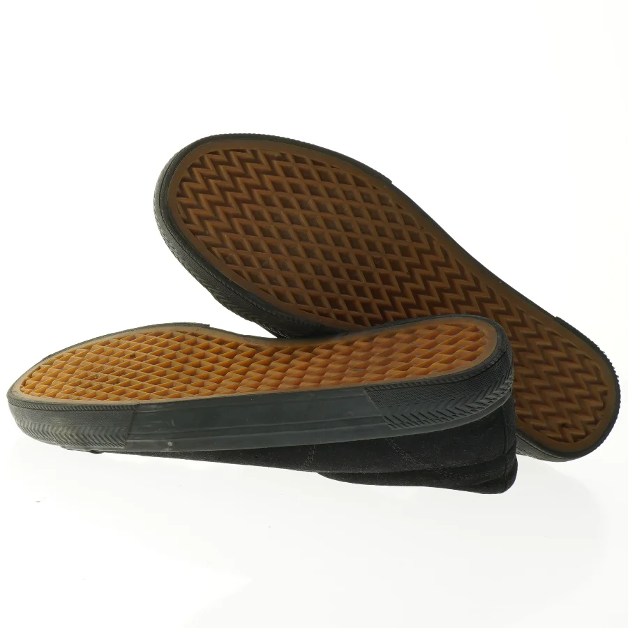 Sorte sneakers (str. 44)