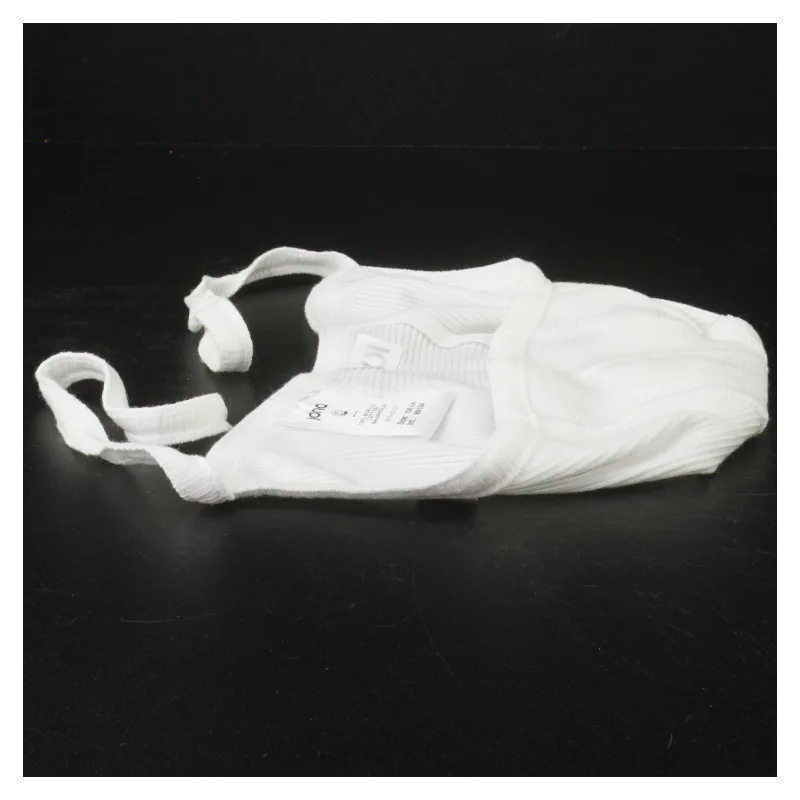 Hvid hue til børn fra Joha (str. 98-104)