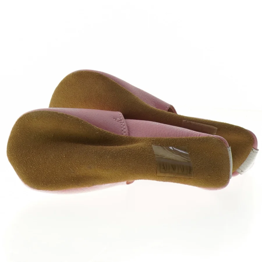 Lyserøde læderfutter til børn med ugledesign fra VRS (str. 24-25)