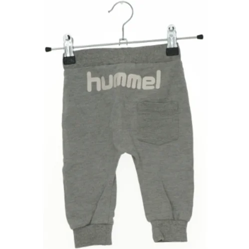 Sweatpants fra Hummel (str. 68 cm)