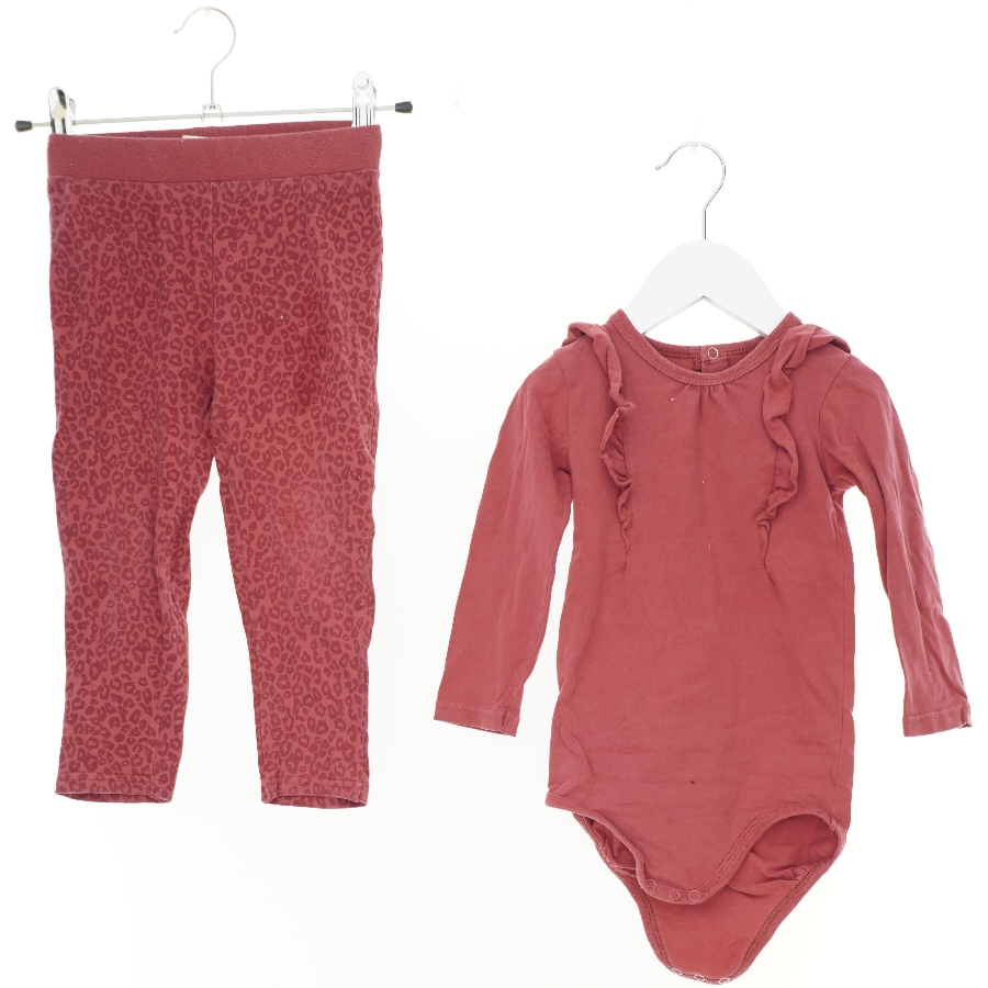 Sæt børnetøj fra Friends (str. 92 cm)