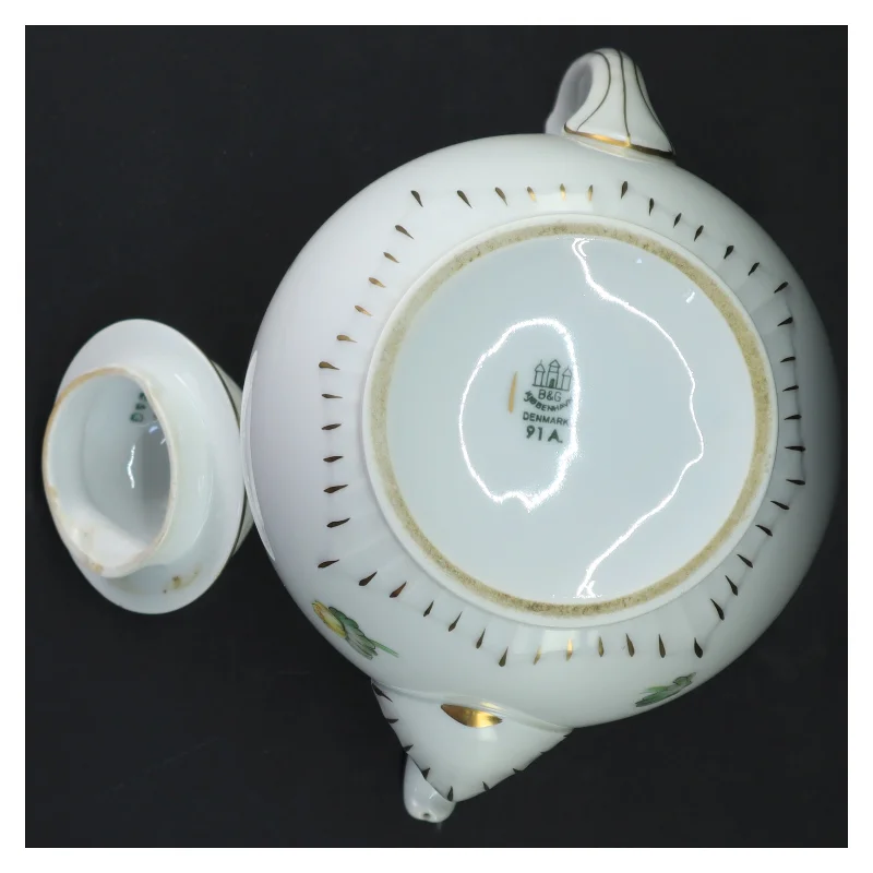 Porcelæns kande med låg fra B&G (str. 25 cm)