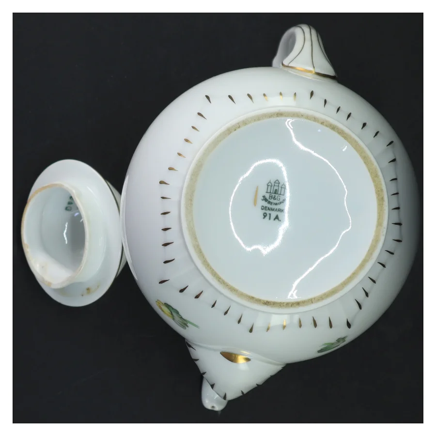 Porcelæns kande med låg fra B&G (str. 25 cm)