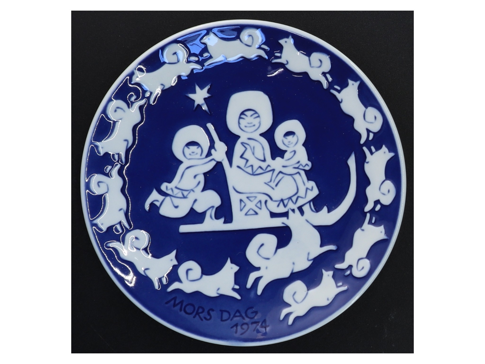Mors dags platte 1974 fra Royal Copenhagen (str. Ø 15 cm)