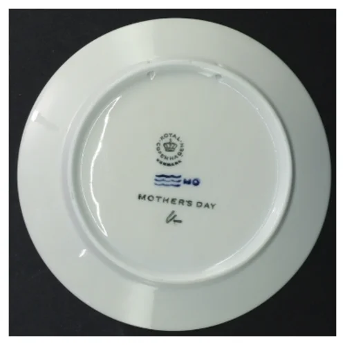 Mors dags platte 1974 fra Royal Copenhagen (str. Ø 15 cm)