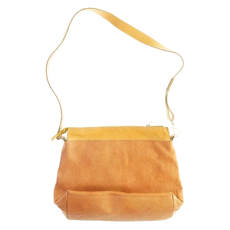 Taske med slangeskind fra Ukendt (str. 33x35cm)