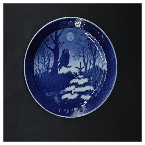 Julen 1974 Dekorationsporcelæn fra Royal Copenhagen (str. Ø 18 cm)