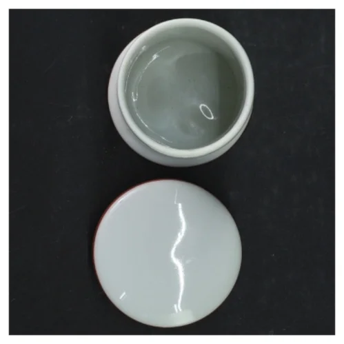 Porcelænskrukke med låg