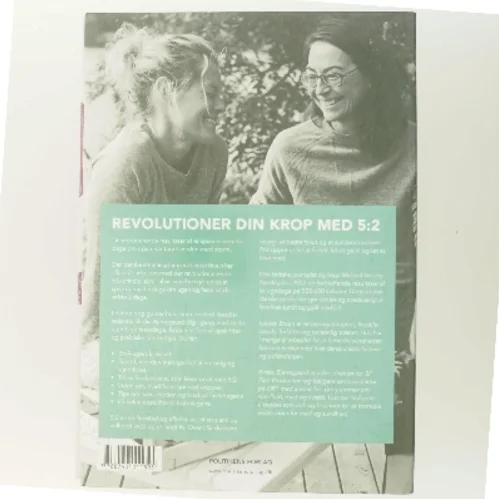 Sund og slank med 5:2 : 65 opskrifter af Louise Bruun (f. 1975) (Bog)