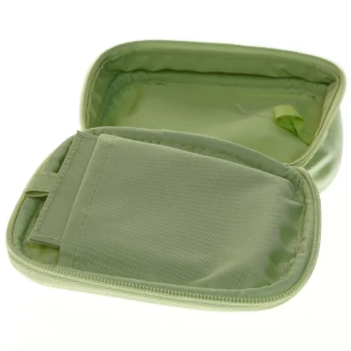 Grøn kosmetikpung fra Clinique (str. 11 x 13 cm)