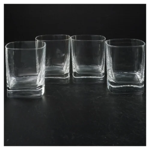 Sæt med fire Whisky glas (str. 9x6 cm)