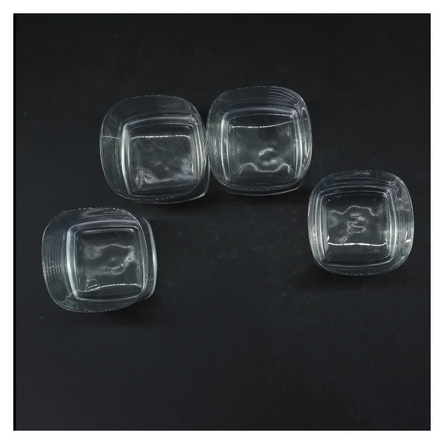 Sæt med fire Whisky glas (str. 9x6 cm)