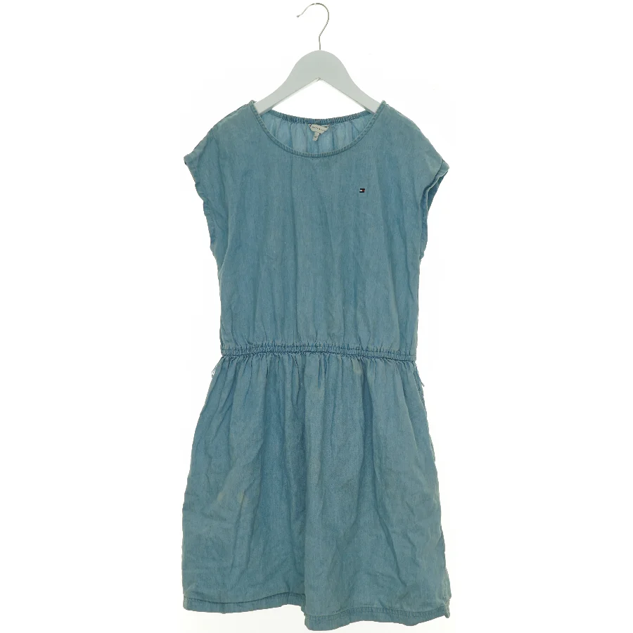Kjole fra Tommy Hilfiger (str. 152 cm)