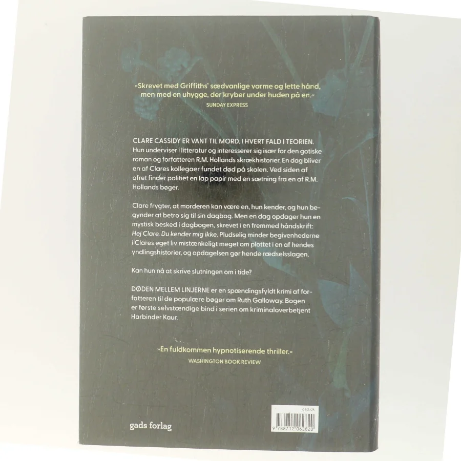 Døden mellem linjerne af Elly Griffiths (Bog)