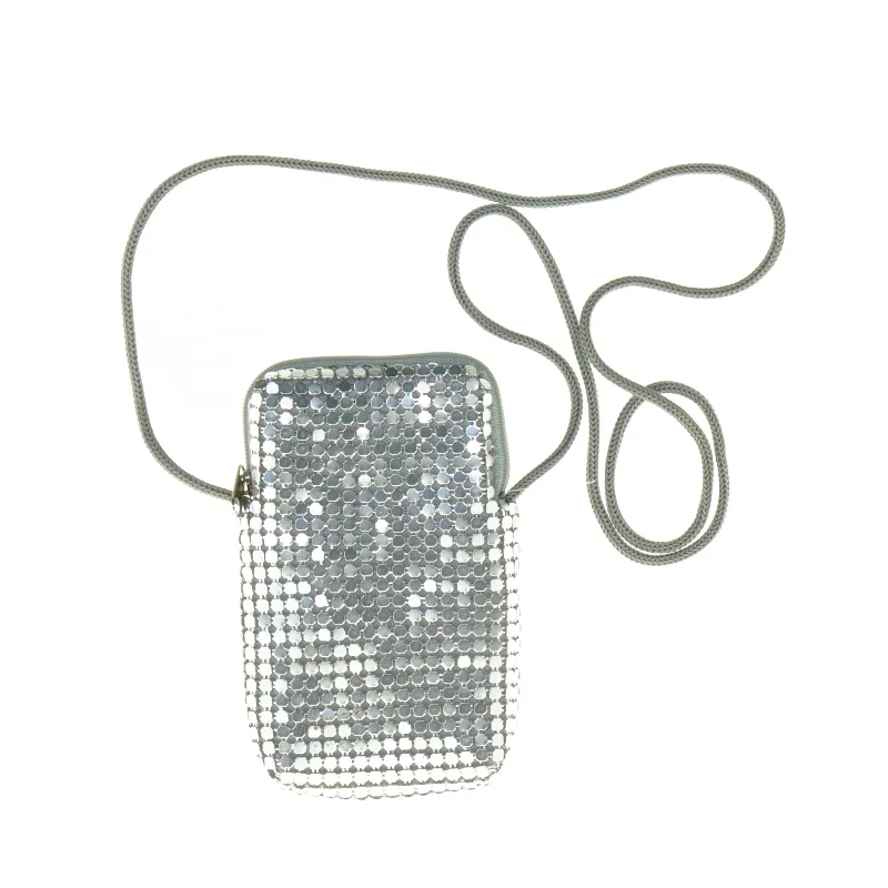 Sølvfarvet paillet taske (str. 13 x 8 cm)