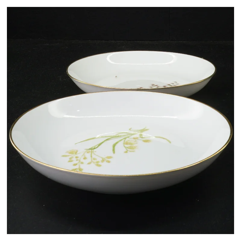 Porcelænsservice med blomstermotiver