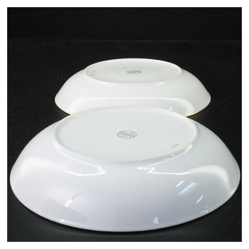 Porcelænsservice med blomstermotiver