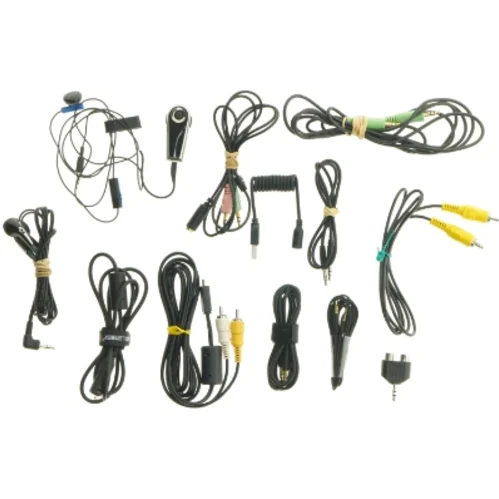 Diverse kabler og adaptere