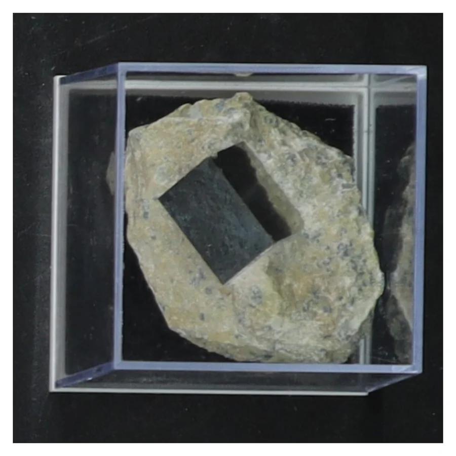 Pyrit i displayboks (str. 5,5 cm)