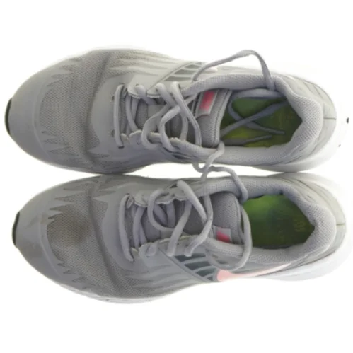 Brugte løbesko fra Nike (str. 37,5)