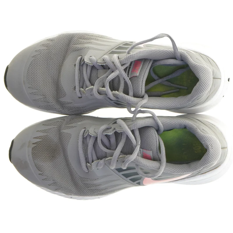 Brugte løbesko fra Nike (str. 37,5)