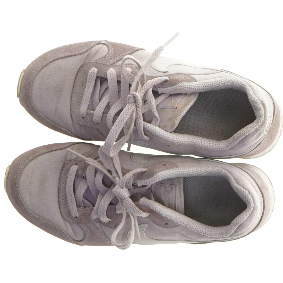 Grå sneakers fra Nike (str. 36,5)