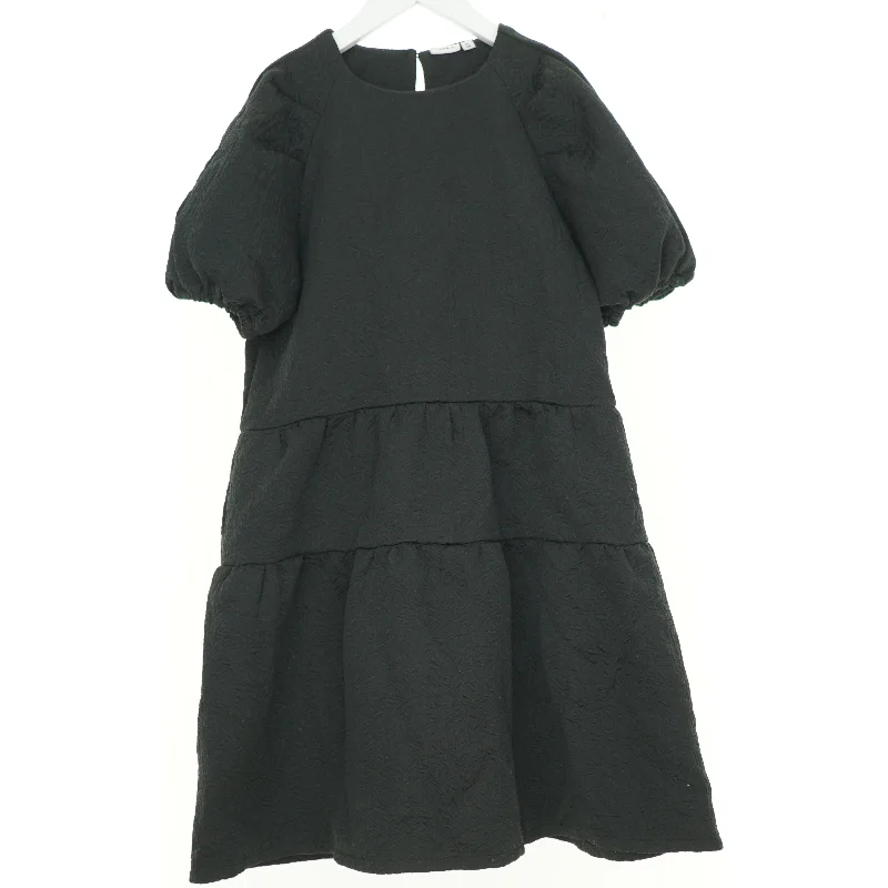 Kjole fra Name It (str. 146 cm)