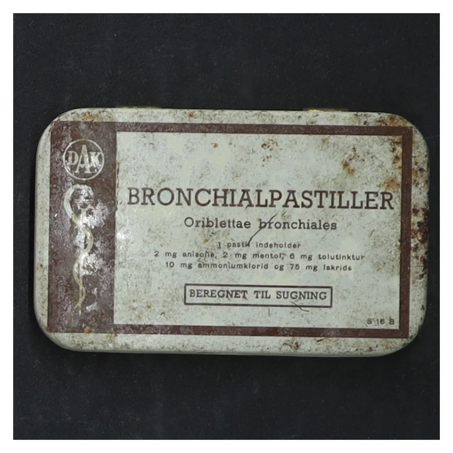 Vintage pastilleskrin (str. 8 cm. og. 4 cm. og. 4 cm)