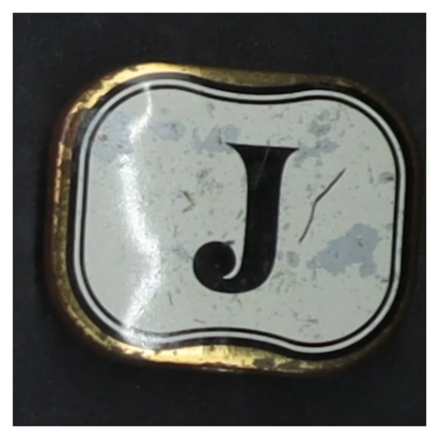 Vintage pastilleskrin (str. 8 cm. og. 4 cm. og. 4 cm)