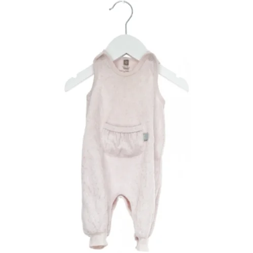 Lyserød heldragt til baby fra Hust & Claire (str. 50)