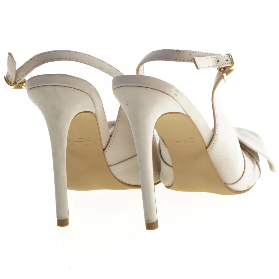 Beige højhælede sko med sløjfe fra Aldo (str. 37)