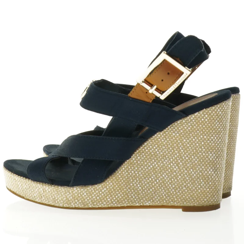 Blå kilehælsandaler fra Tommy Hilfiger (str. 37)