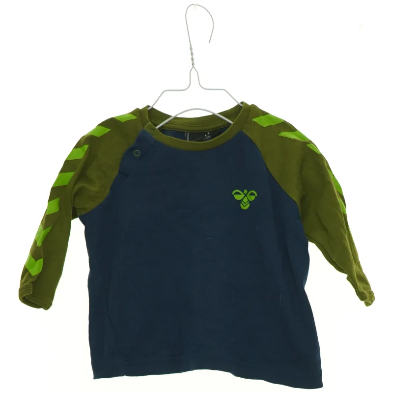 Bluse fra Hummel (str. 68 cm)