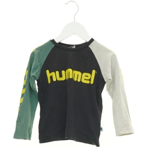 Bluse fra Hummel (str. 92 cm)